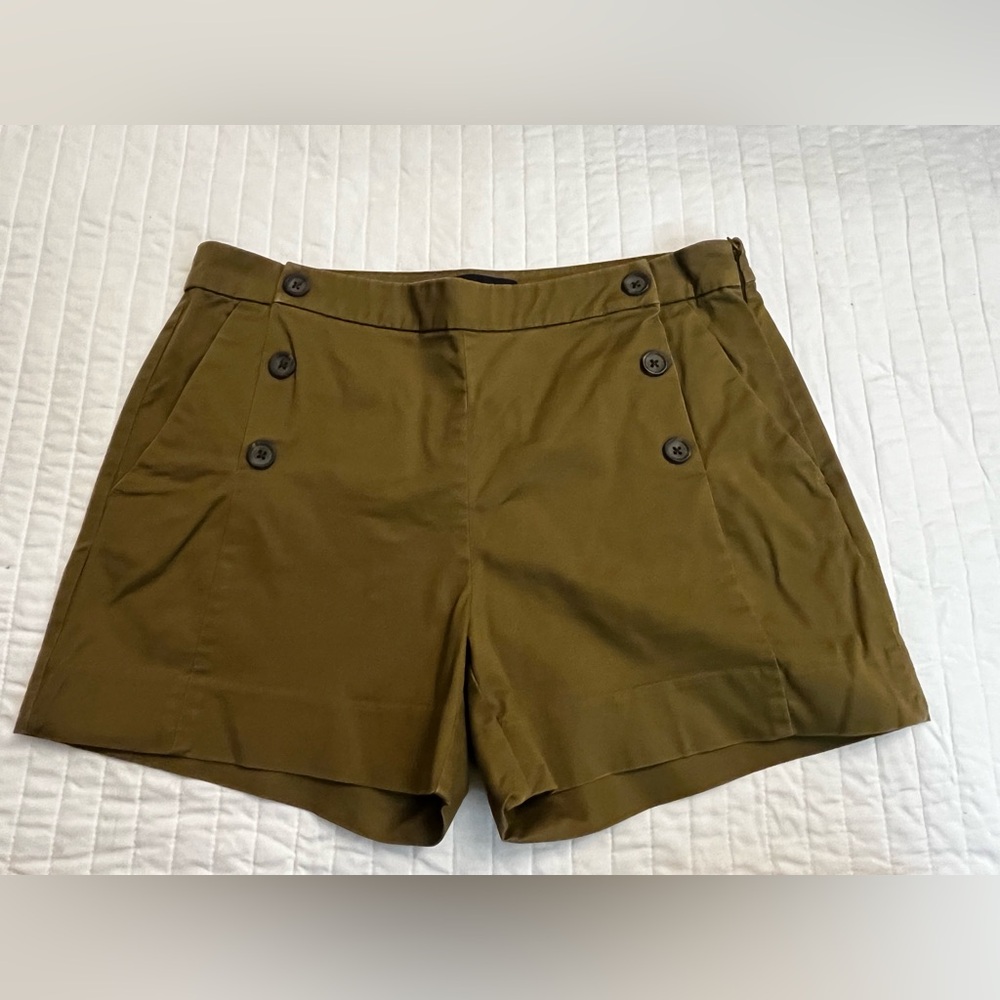 Banana Republic Olive Green Shorts Front Buttons Mid Rise Stretch